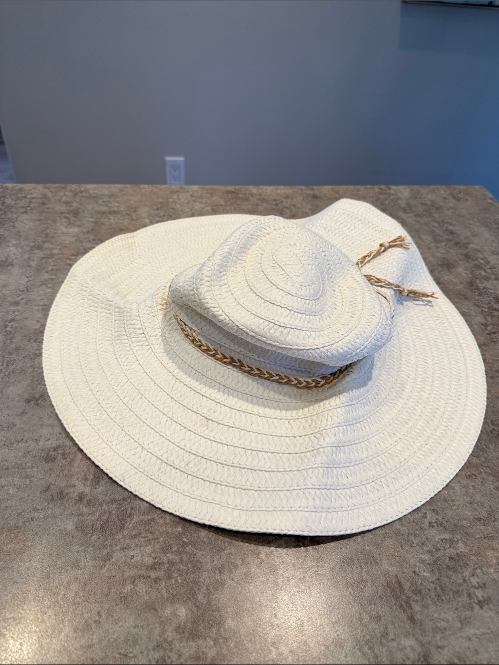 Women’s Cream Wide-Brim Straw Sun Hat with Braided Accent